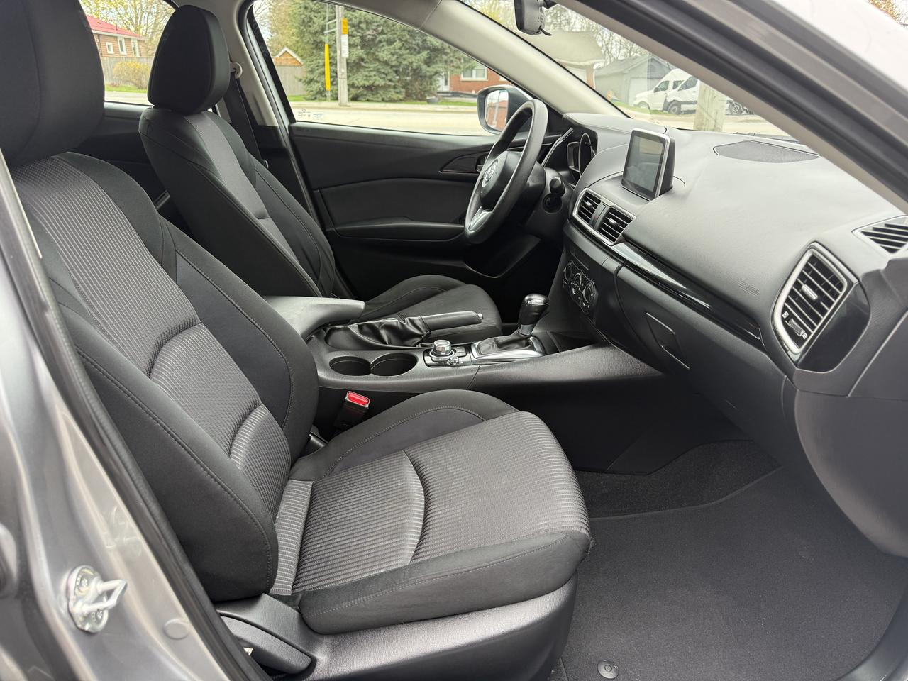 2014 Mazda MAZDA3 i Touring Photo