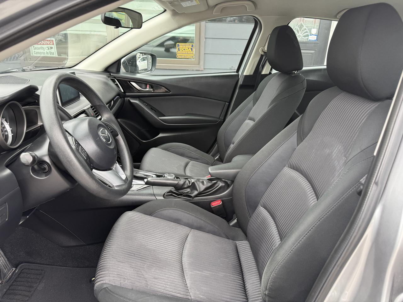 2014 Mazda MAZDA3 i Touring Photo