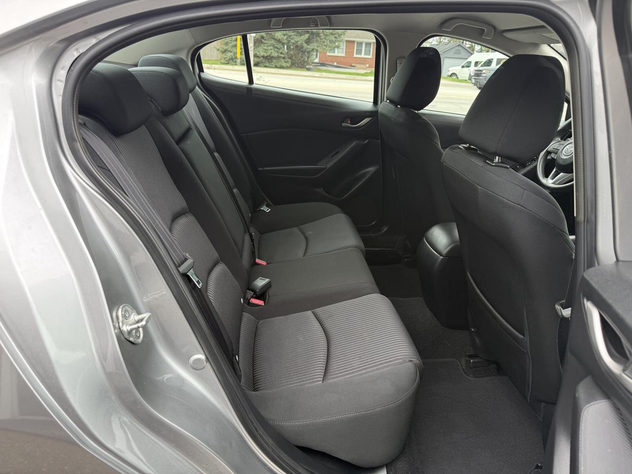 2014 Mazda MAZDA3 i Touring Photo