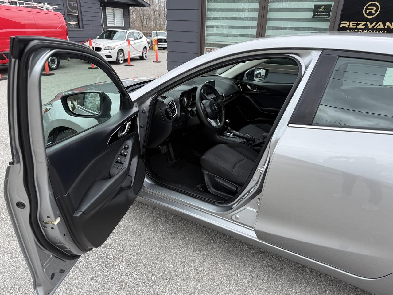 2014 Mazda MAZDA3 i Touring Photo