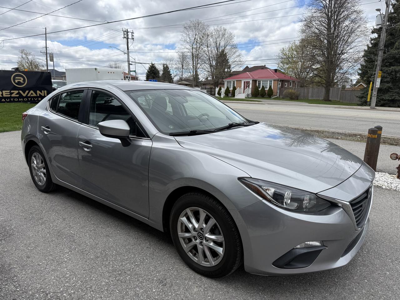 2014 Mazda MAZDA3 i Touring Photo