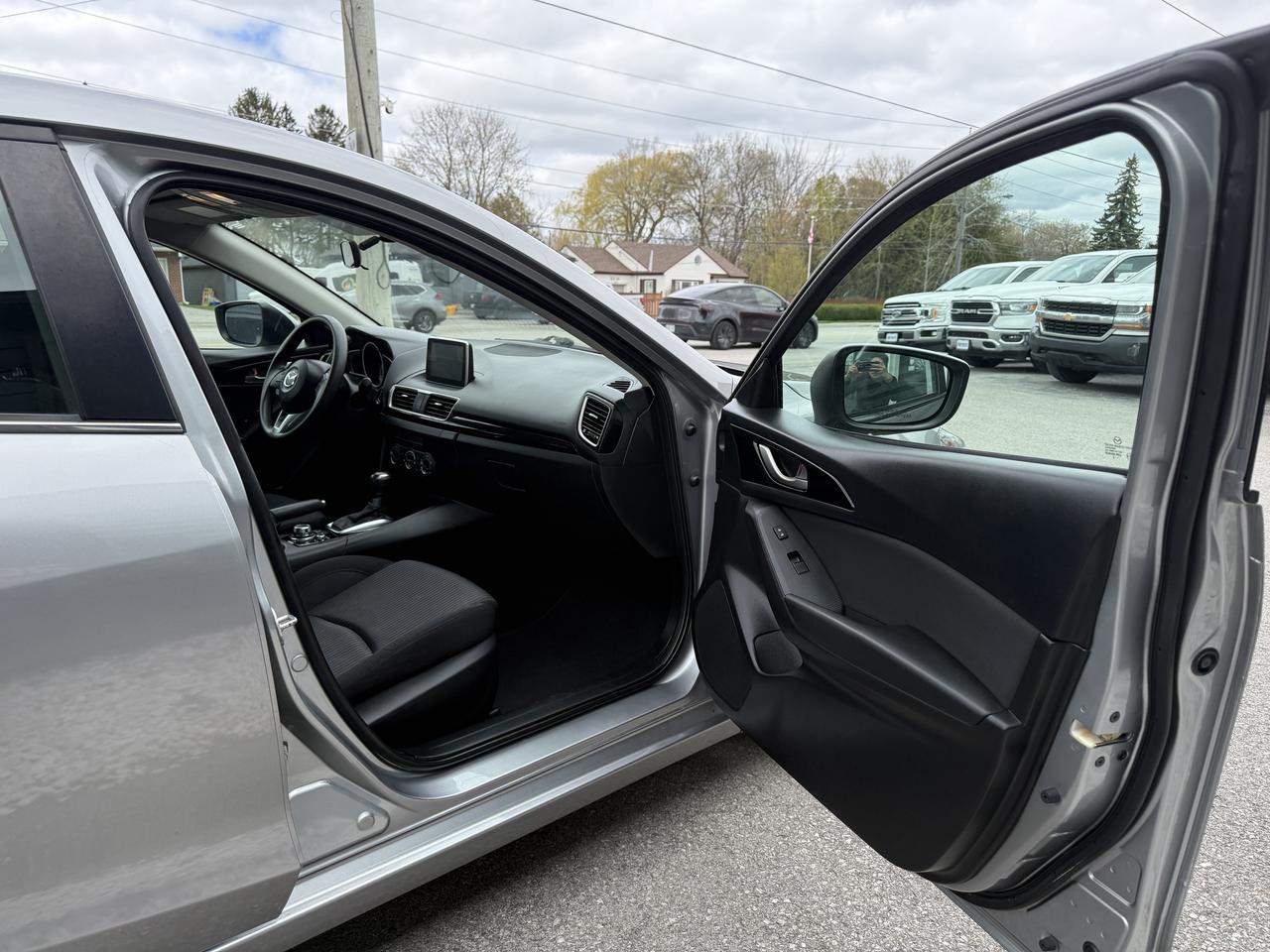 2014 Mazda MAZDA3 i Touring Photo