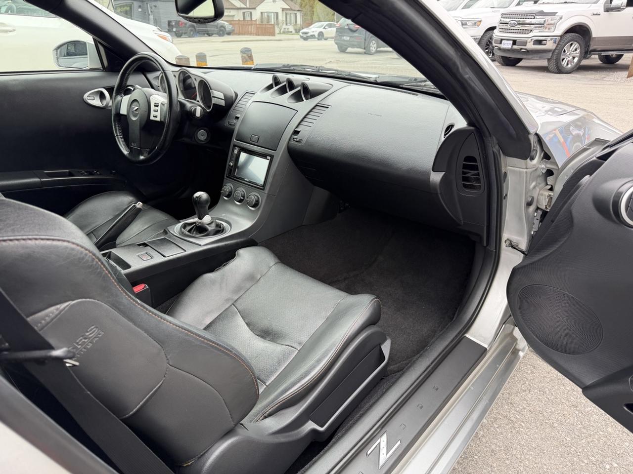 2004 Nissan 350Z  Photo
