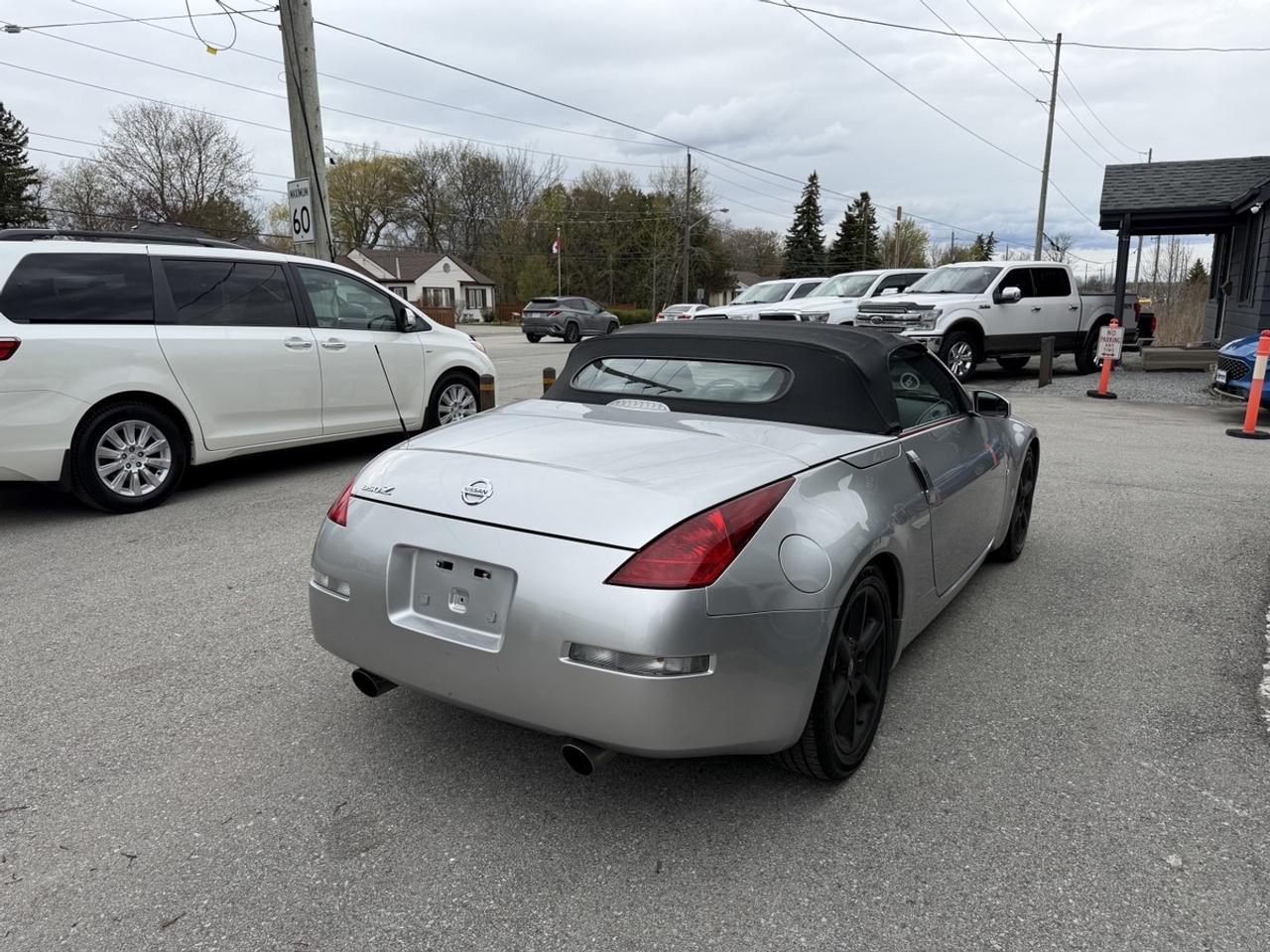 2004 Nissan 350Z  Photo