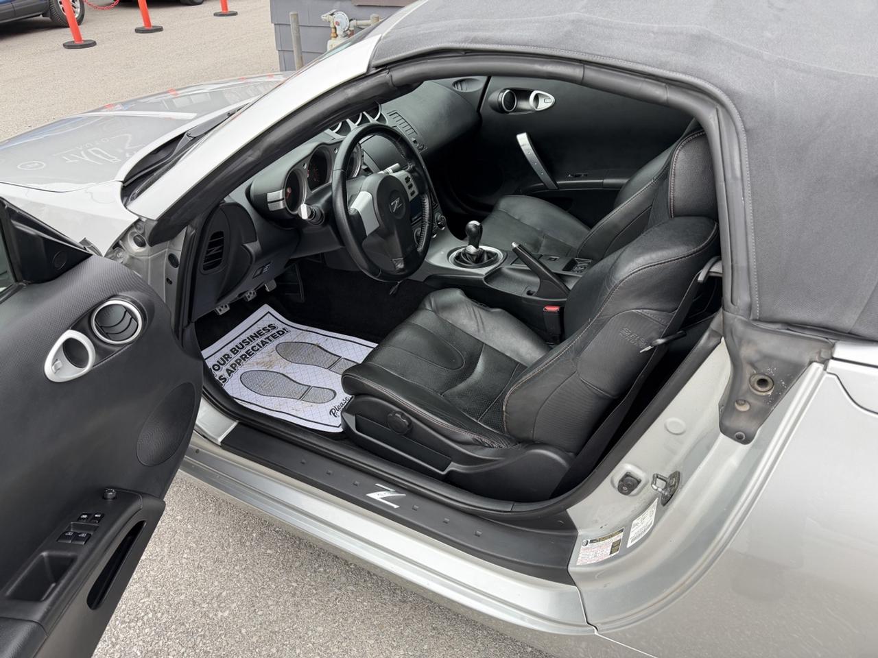 2004 Nissan 350Z  Photo
