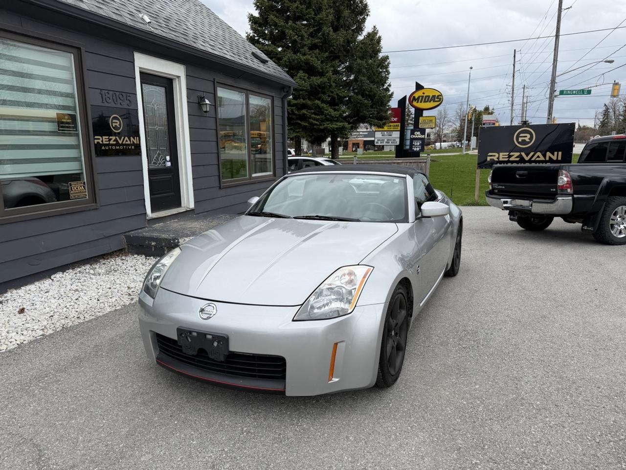2004 Nissan 350Z  Photo