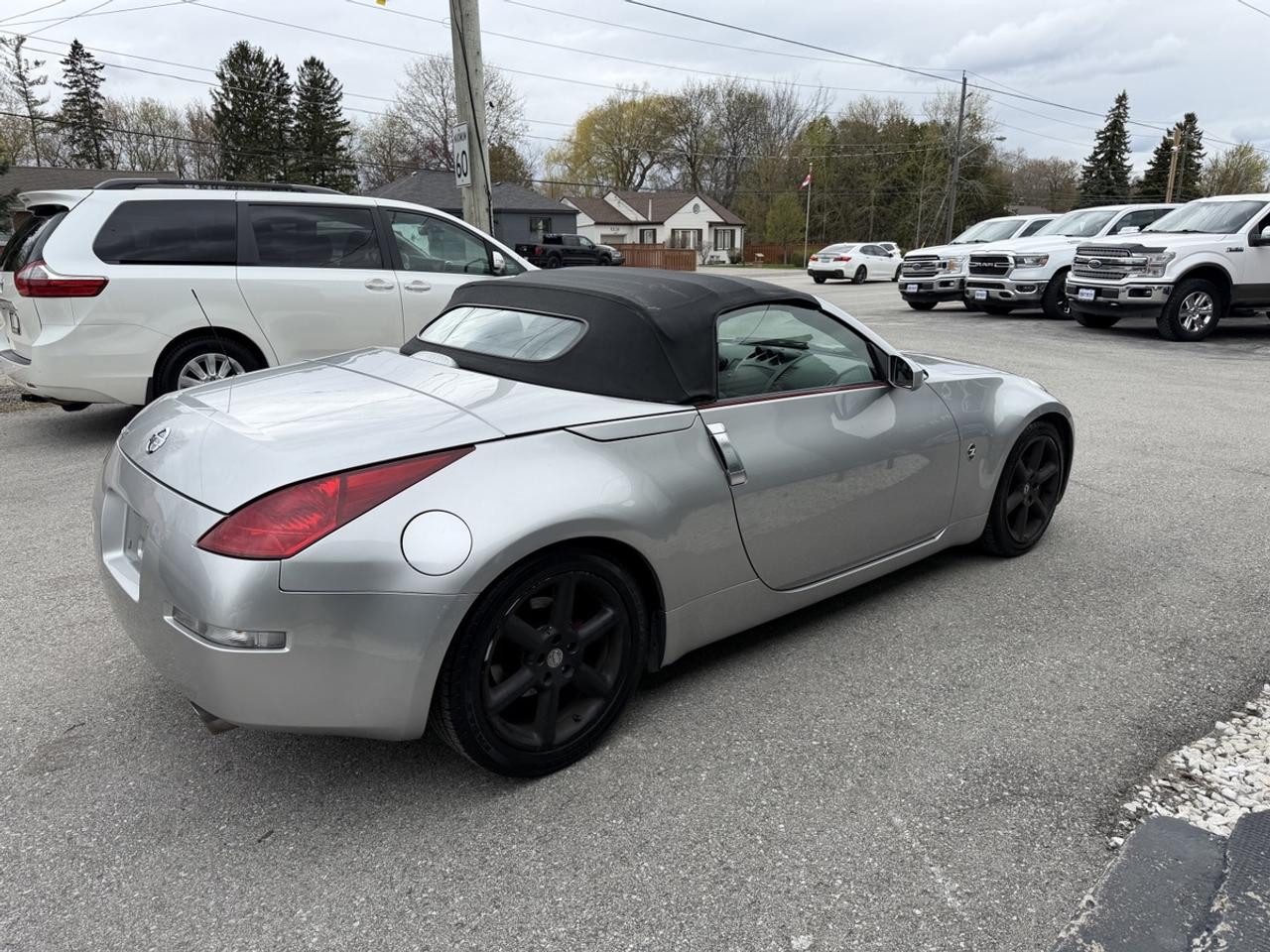 2004 Nissan 350Z  Photo