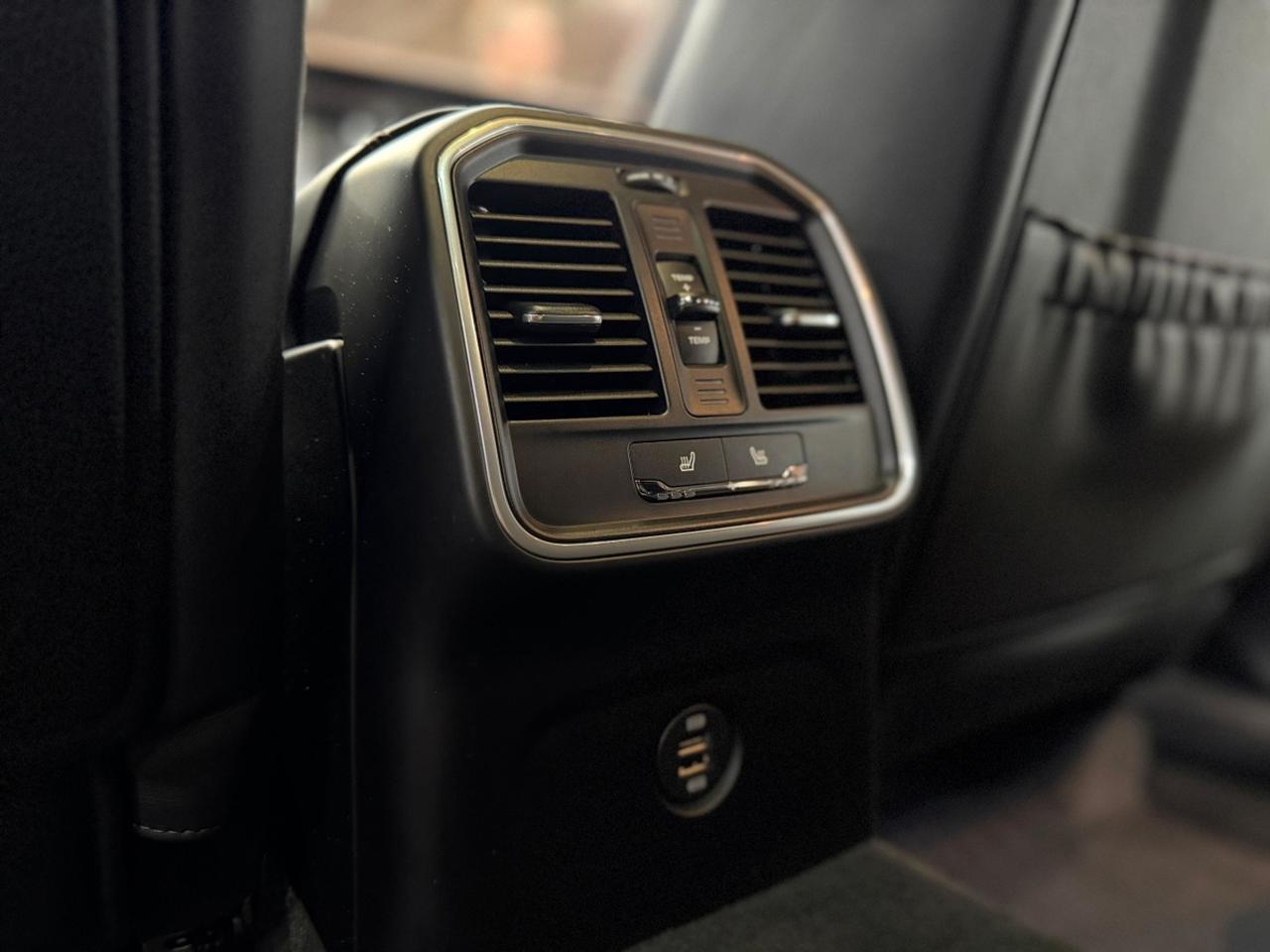 2018 Porsche Macan PTS/PDLS+/GTS/ONE OWNER/CLEAN TITLE/LOADED Photo