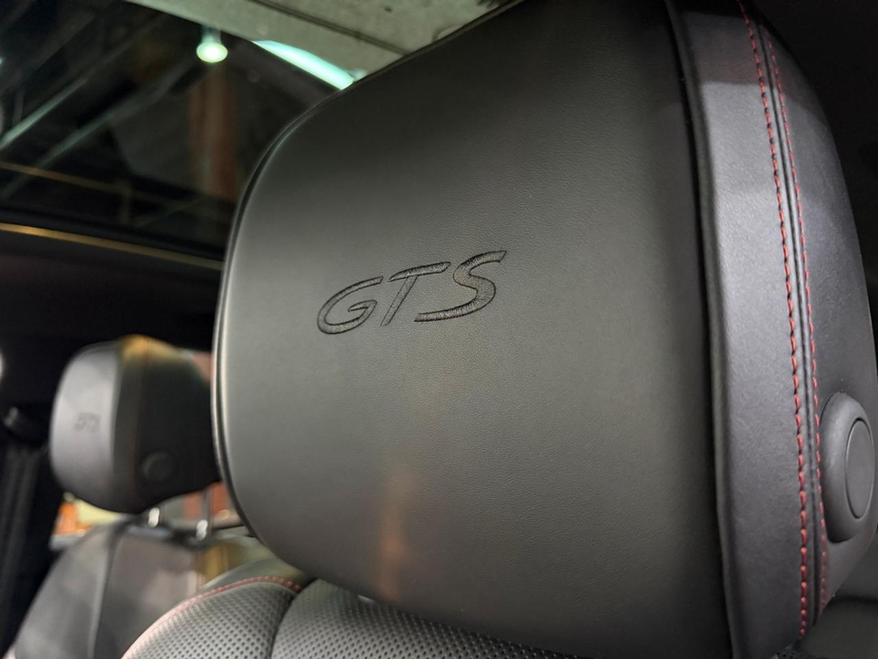 2018 Porsche Macan PTS/PDLS+/GTS/ONE OWNER/CLEAN TITLE/LOADED Photo