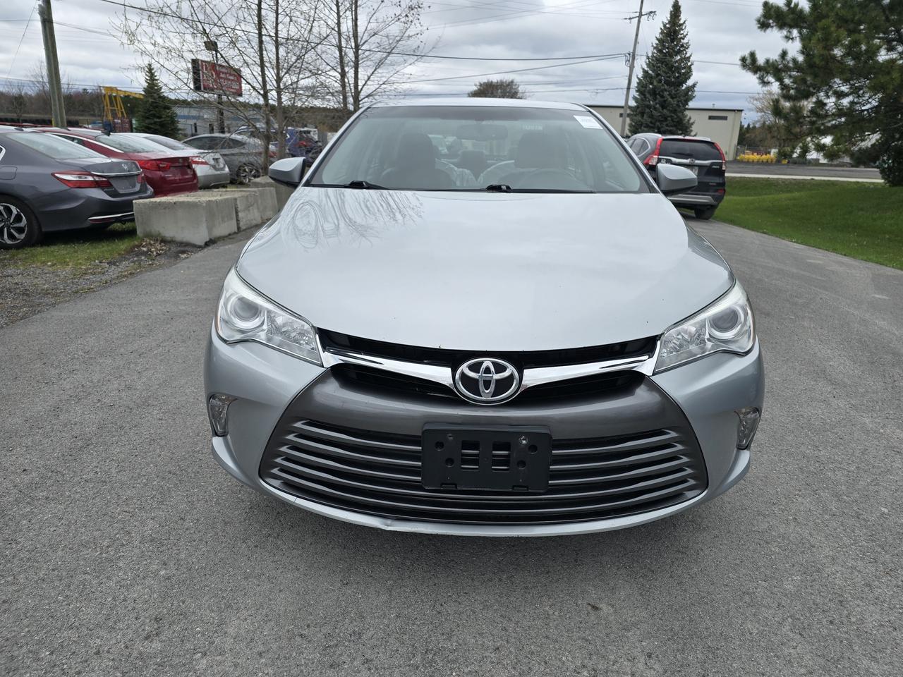 2016 Toyota Camry XLE Photo