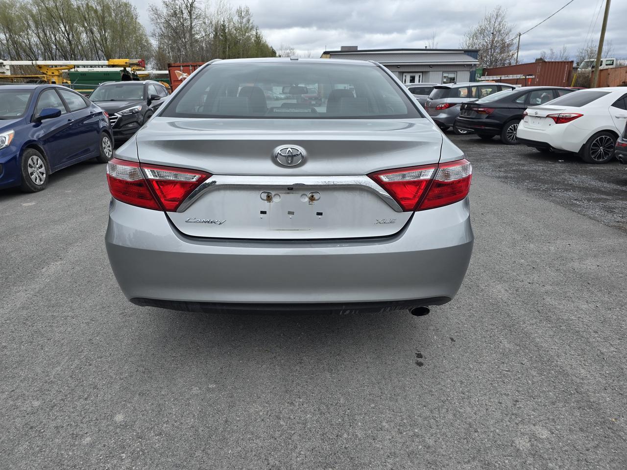 2016 Toyota Camry XLE Photo