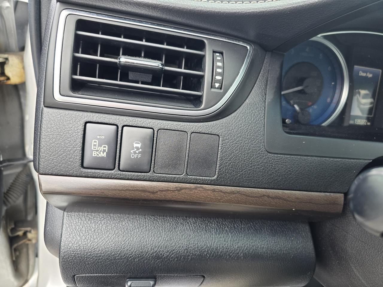 2016 Toyota Camry XLE Photo