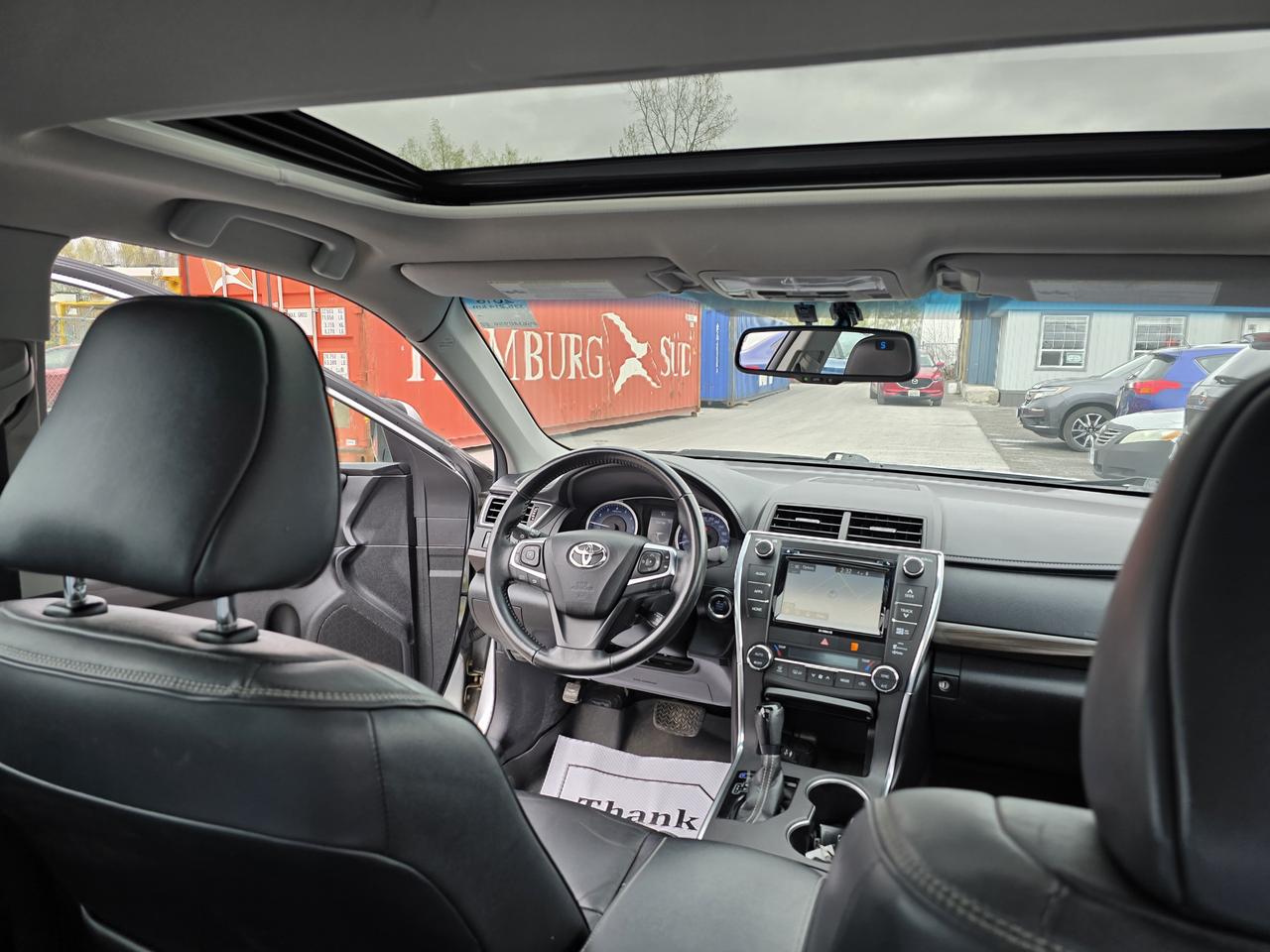 2016 Toyota Camry XLE Photo