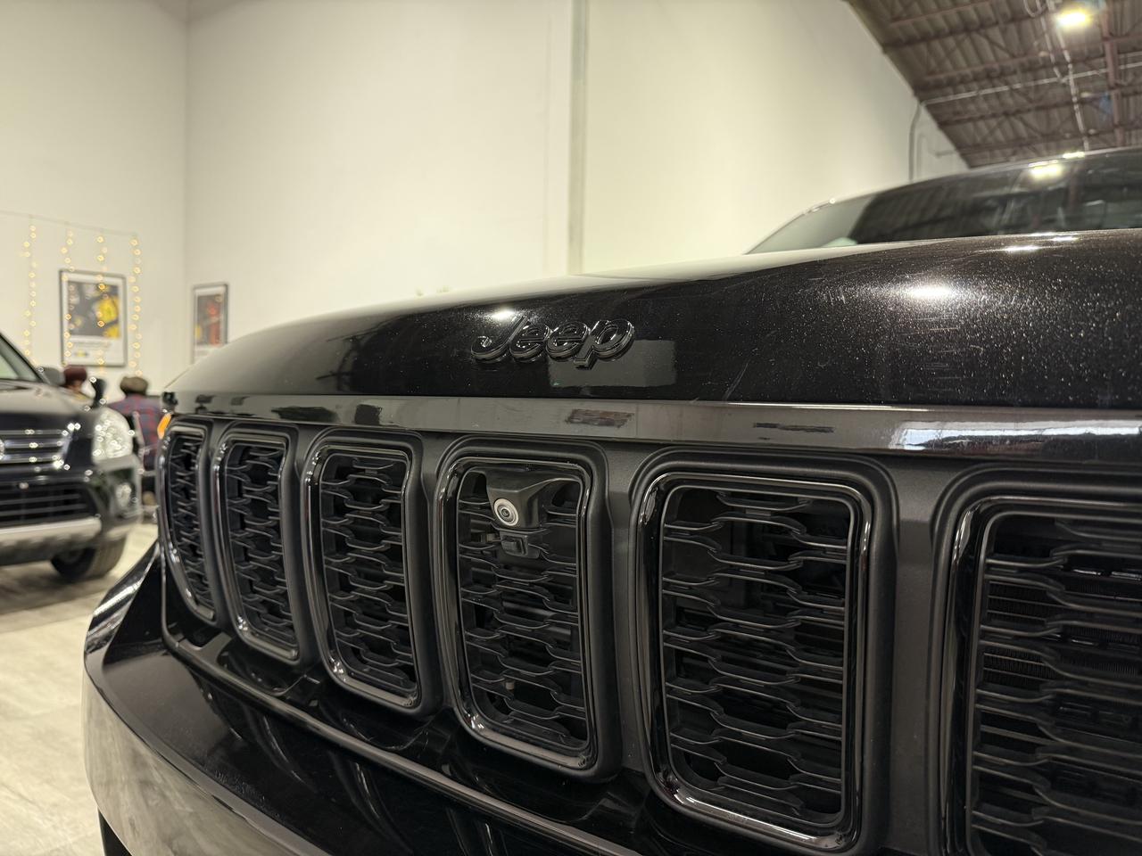 2024 Jeep Grand Cherokee Limited|Blacktop|Luxury Tech 3|Clean Carfax||Panar Photo