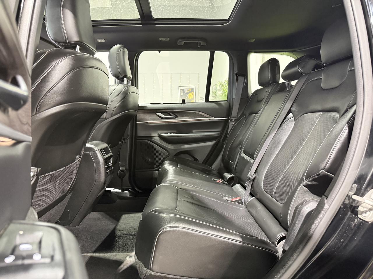 2024 Jeep Grand Cherokee Limited|Blacktop|Luxury Tech 3|Clean Carfax||Panar Photo