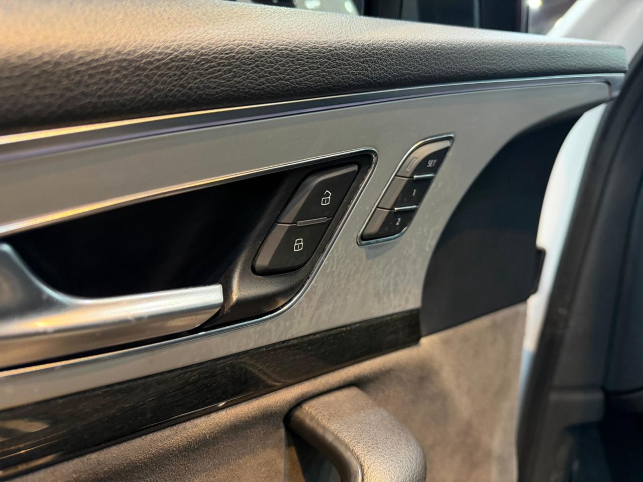 2017 Audi Q7 TECHNIK/MASSAGE SEATS/CLEAN TITLE/LOADED Photo