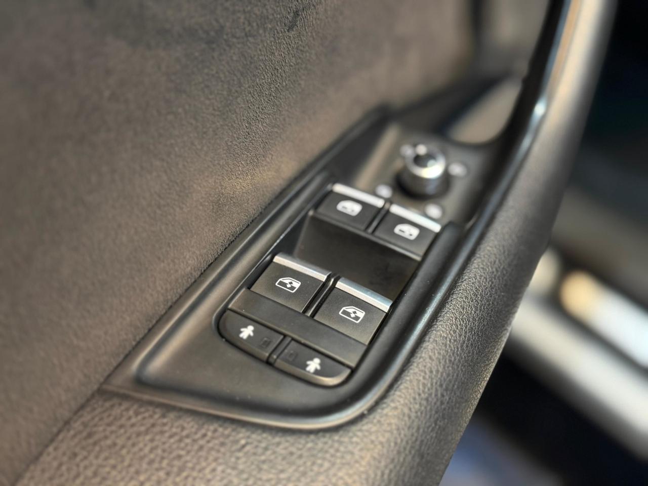 2017 Audi Q7 TECHNIK/MASSAGE SEATS/CLEAN TITLE/LOADED Photo