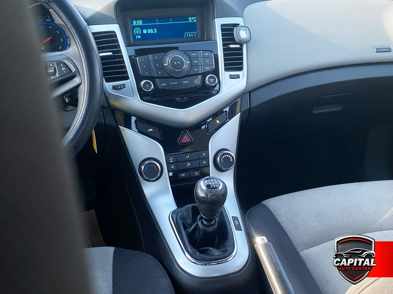 2015 Chevrolet Cruze LS Photo