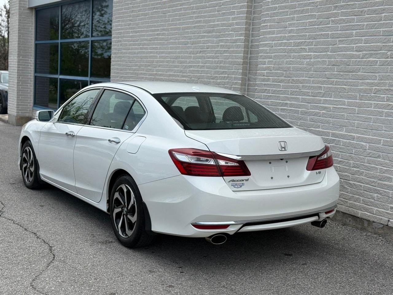 2017 Honda Accord EX-L Photo
