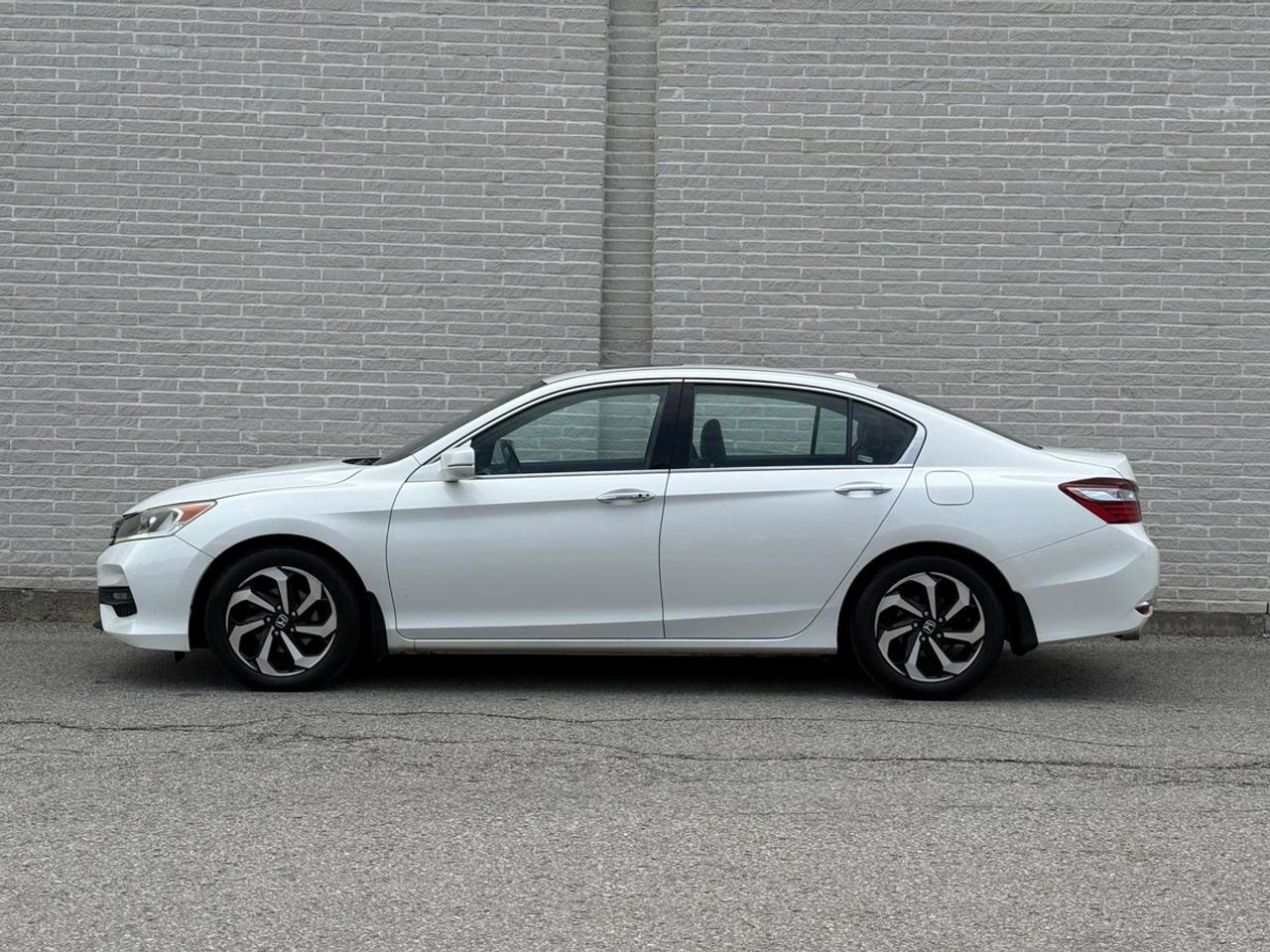 2017 Honda Accord EX-L Photo