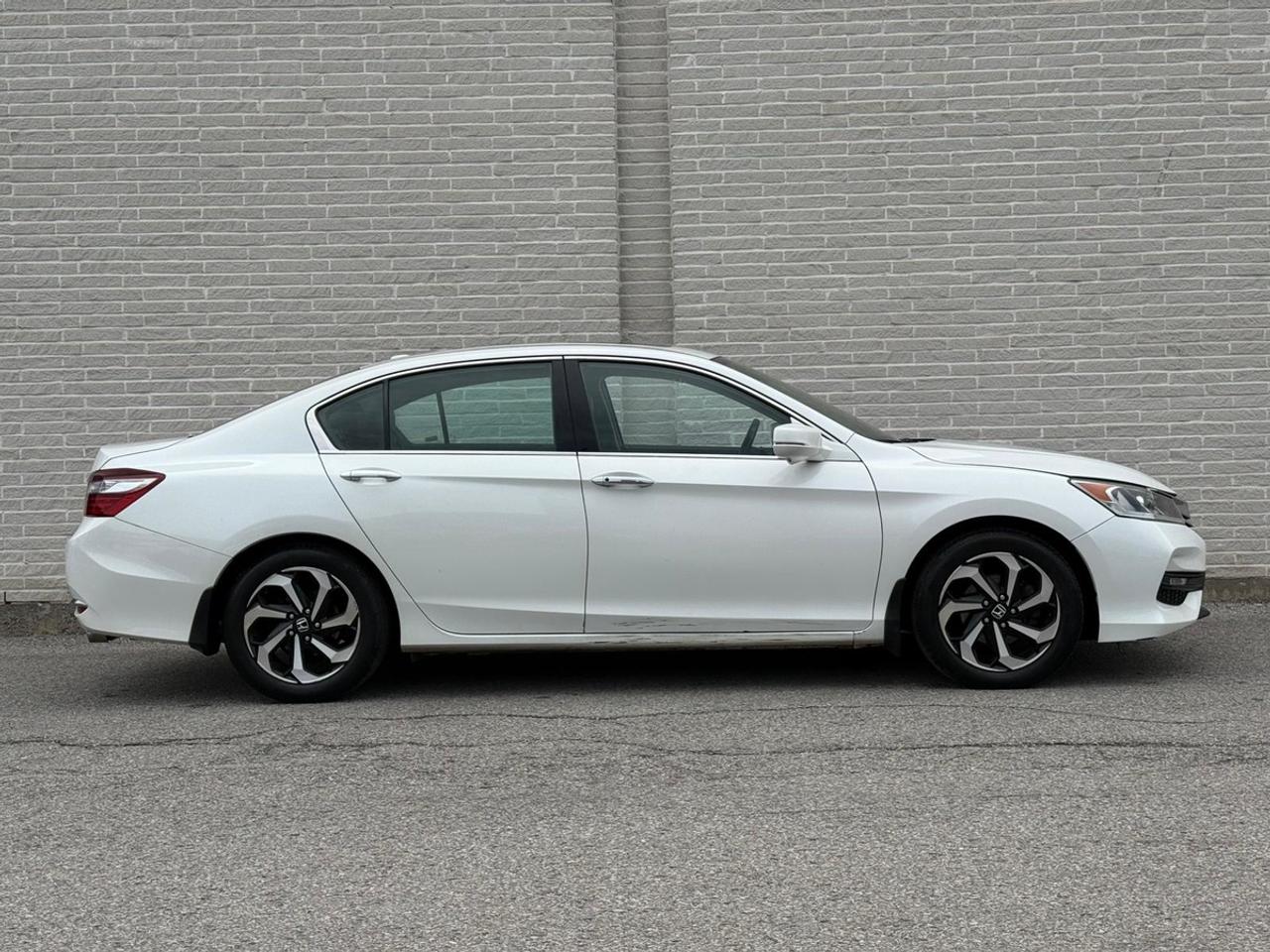 2017 Honda Accord EX-L Photo