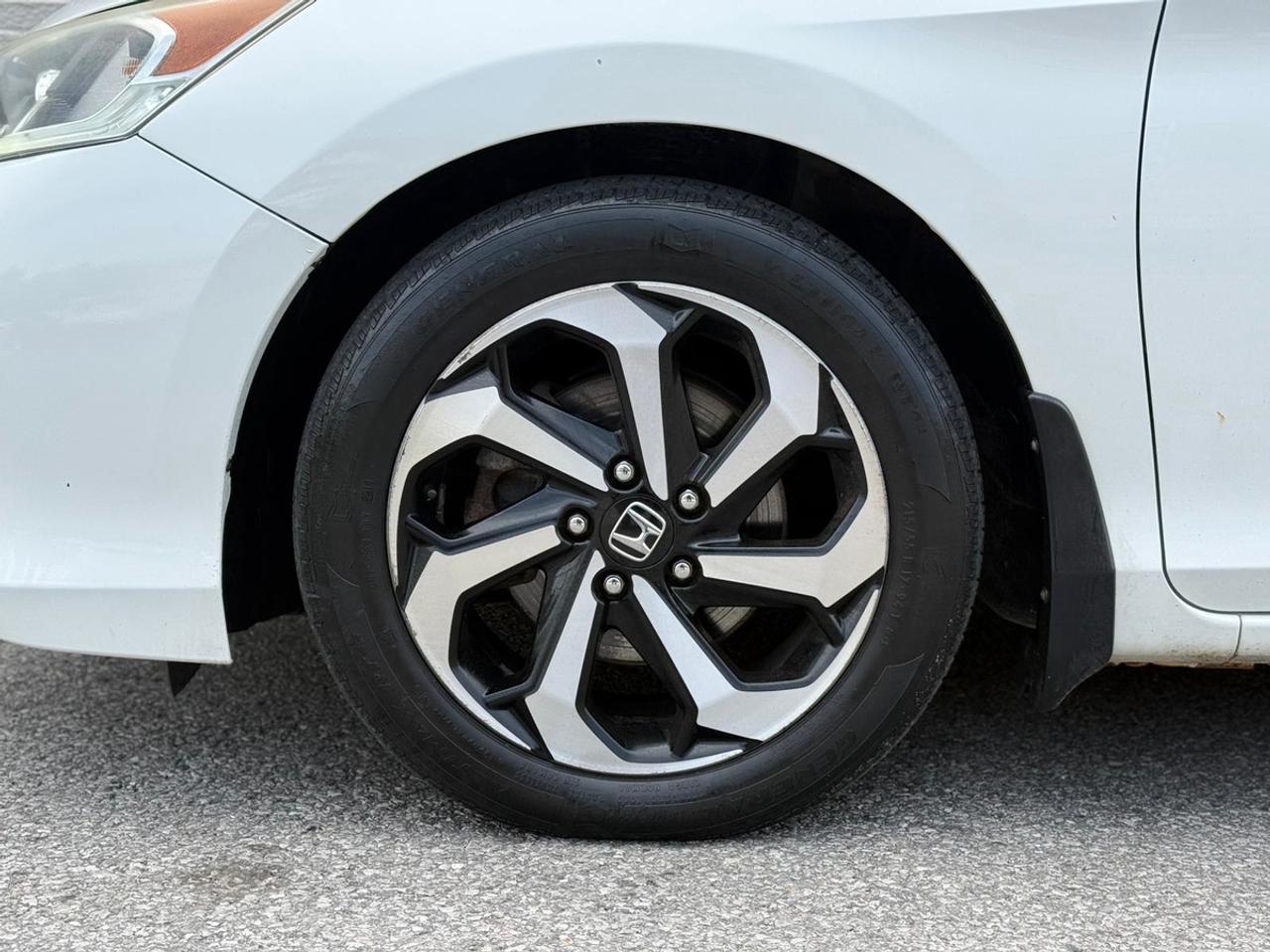 2017 Honda Accord EX-L Photo
