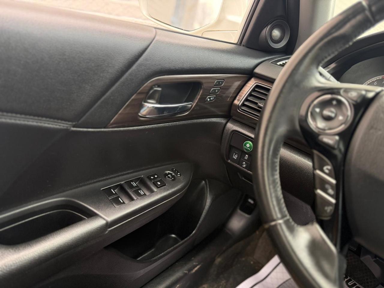 2017 Honda Accord EX-L Photo