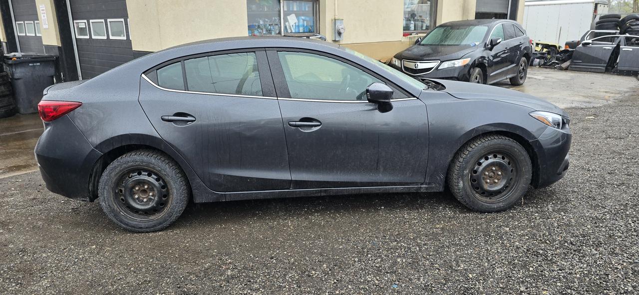 2015 Mazda MAZDA3 i Touring Photo