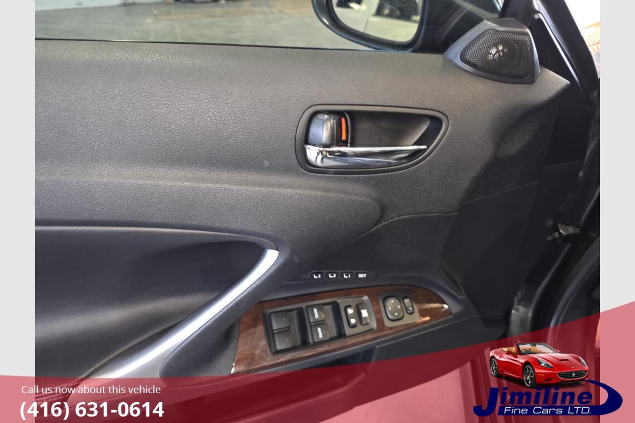 2010 Lexus IS 350C Photo