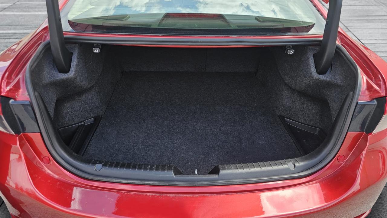 2017 Mazda MAZDA6 GT Photo