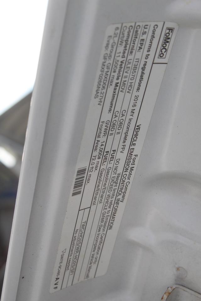 2016 Ford F-350 Super Duty XLT SuperCab SRW Service Body Photo
