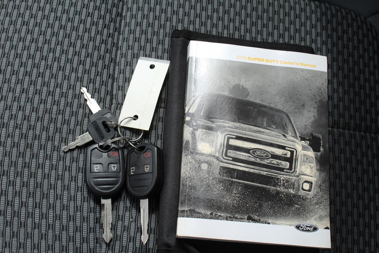2016 Ford F-350 Super Duty XLT SuperCab SRW Service Body Photo
