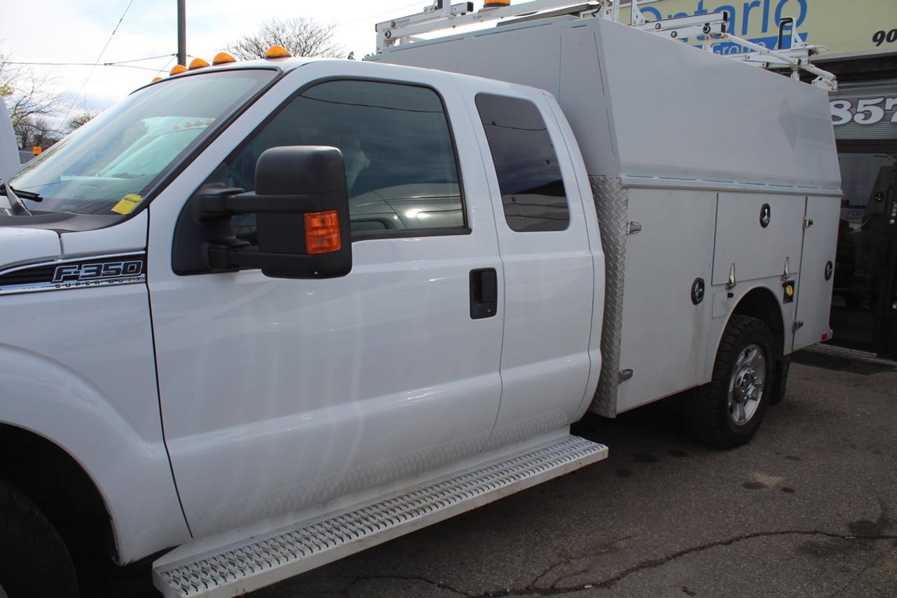 2016 Ford F-350 Super Duty XLT SuperCab SRW Service Body Photo