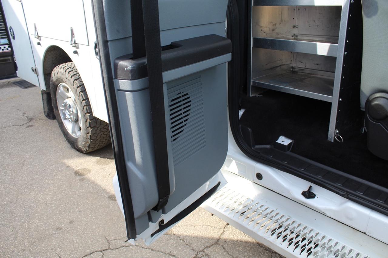 2016 Ford F-350 Super Duty XLT SuperCab SRW Service Body Photo