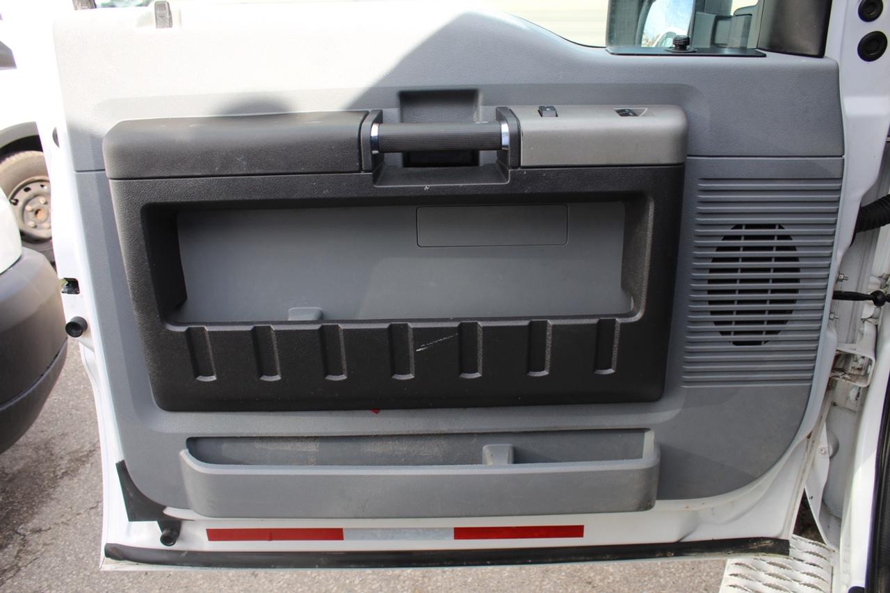 2016 Ford F-350 Super Duty XLT SuperCab SRW Service Body Photo