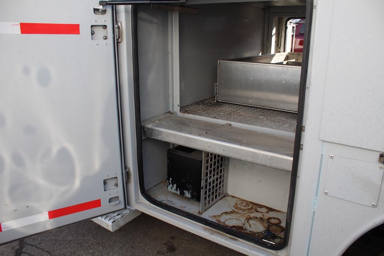 2016 Ford F-350 Super Duty XLT SuperCab SRW Service Body Photo