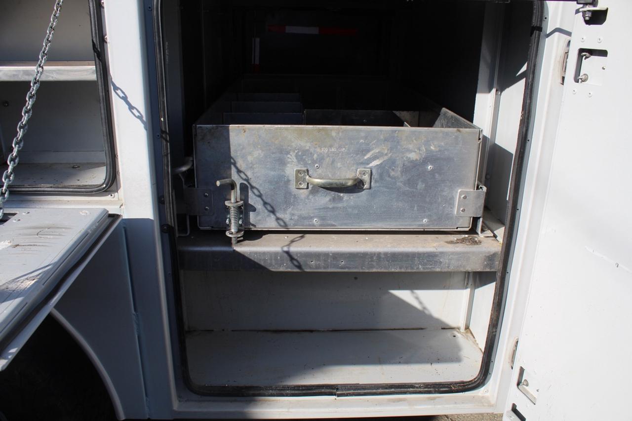 2016 Ford F-350 Super Duty XLT SuperCab SRW Service Body Photo