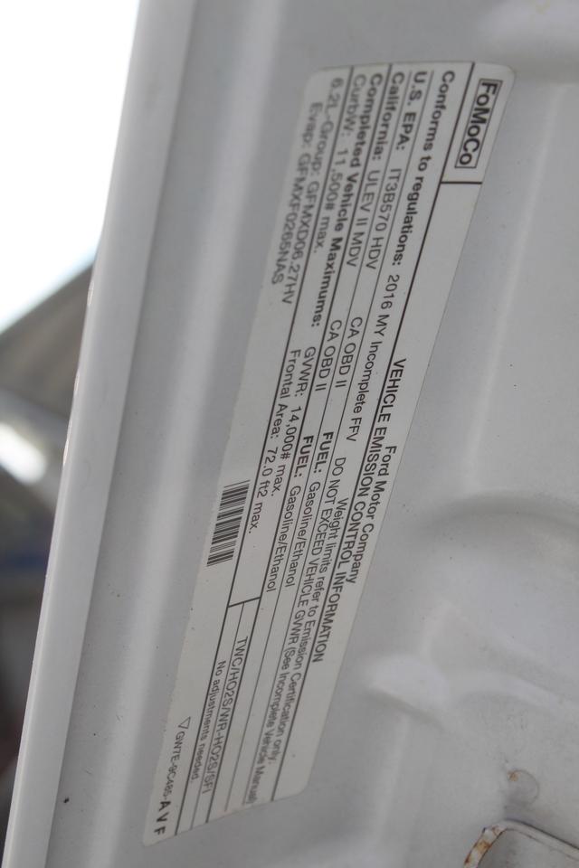 2016 Ford F-350 Super Duty XLT SuperCab SRW Service Body Photo