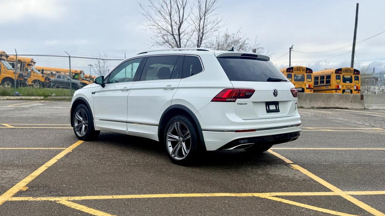 2018 Volkswagen Tiguan R-LINE Photo