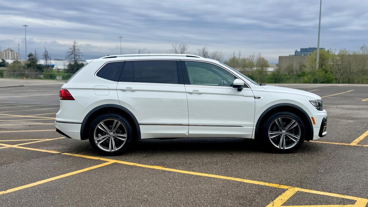 2018 Volkswagen Tiguan R-LINE Photo