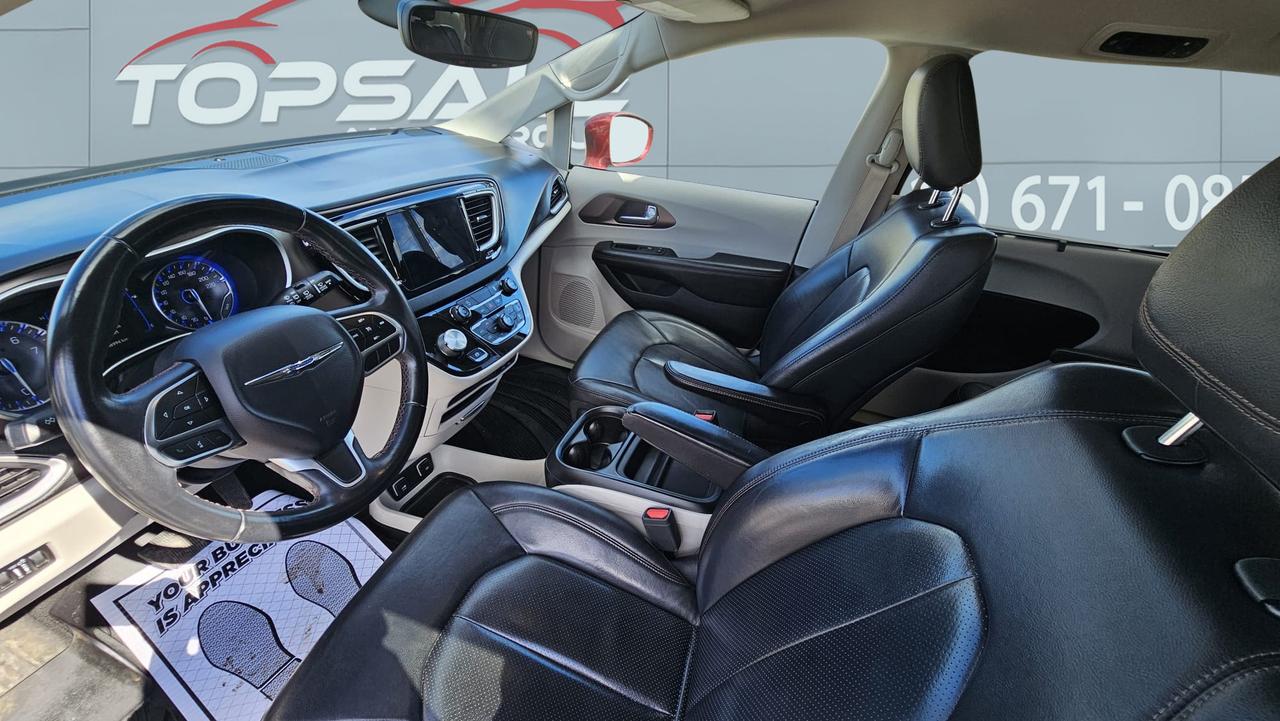 2018 Chrysler Pacifica Touring L Photo