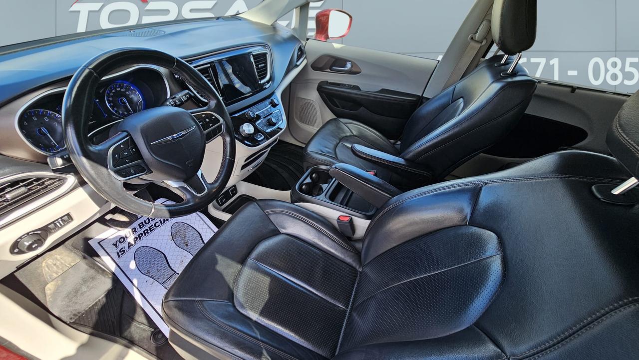 2018 Chrysler Pacifica Touring L Photo