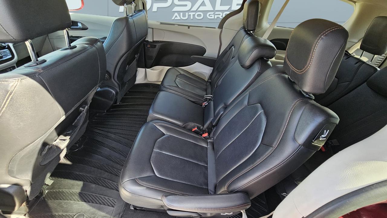 2018 Chrysler Pacifica Touring L Photo