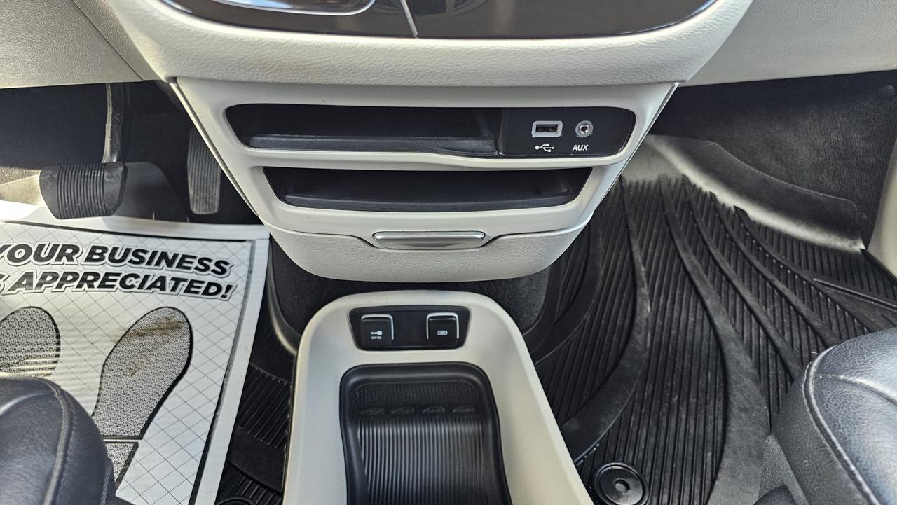 2018 Chrysler Pacifica Touring L Photo