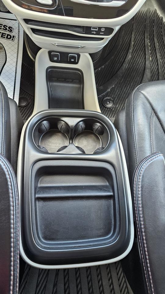 2018 Chrysler Pacifica Touring L Photo