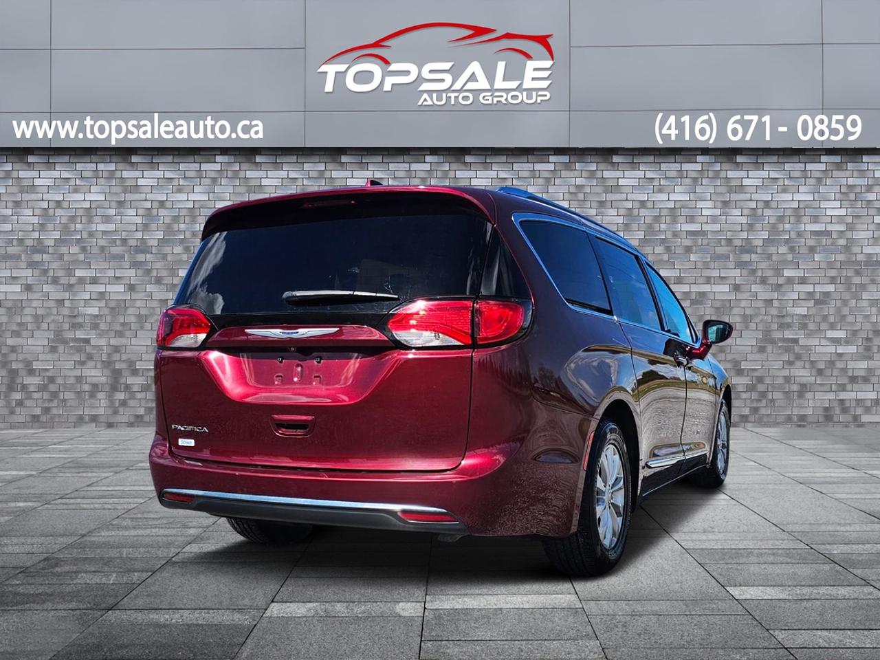 2018 Chrysler Pacifica Touring L Photo4