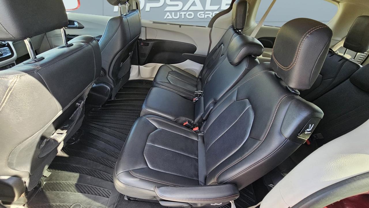 2018 Chrysler Pacifica Touring L Photo