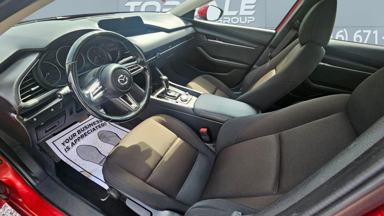 2022 Mazda MAZDA3 GS Photo