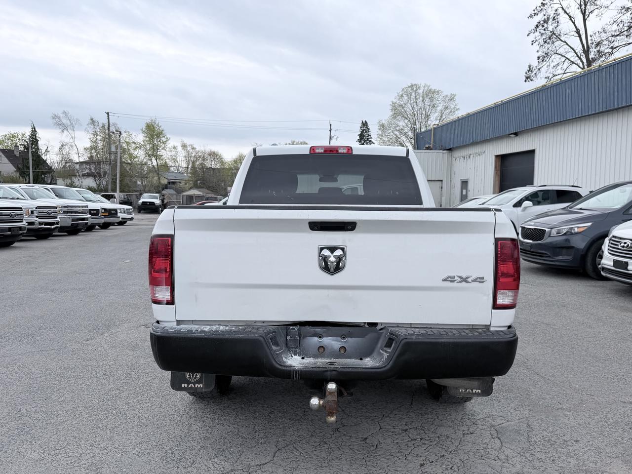 2018 RAM 1500 TRADESMAN CREW CAB SHORT BED Photo4
