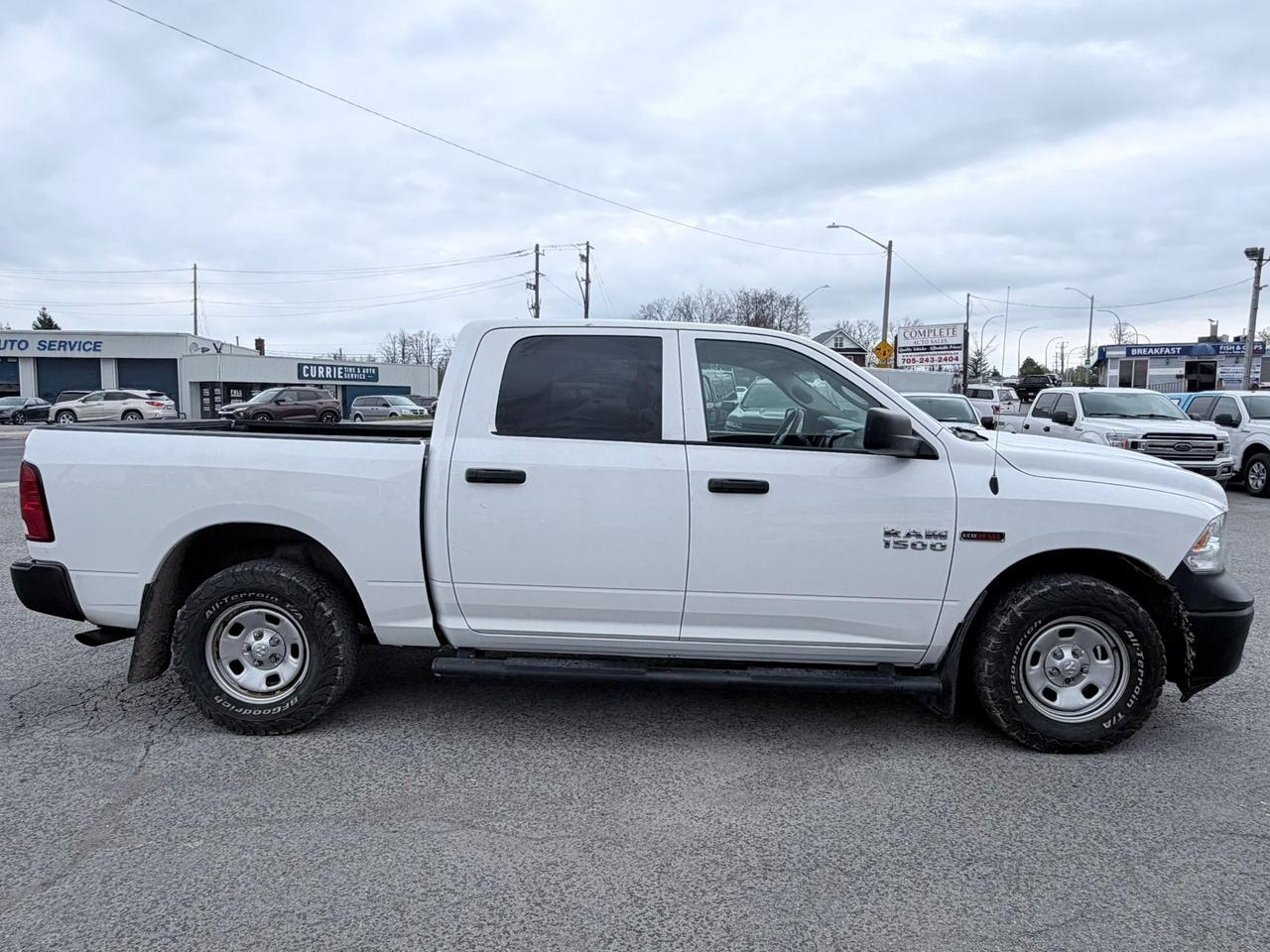 2018 RAM 1500 TRADESMAN CREW CAB SHORT BED Photo